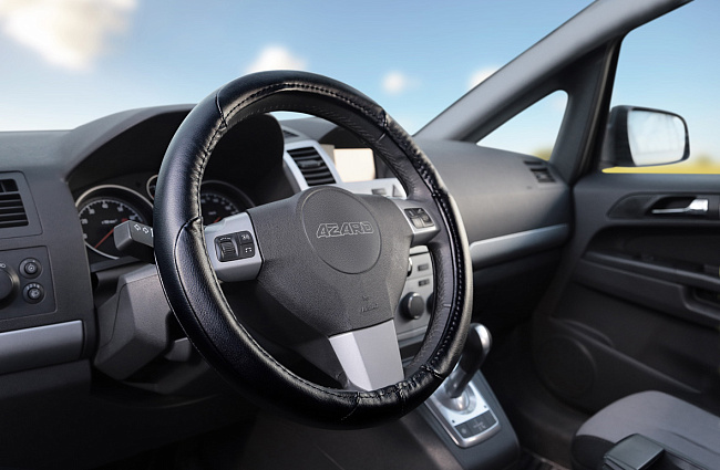 Оплетка авт. кожа "M" (d=38см) /ЧЕРНЫЙ/