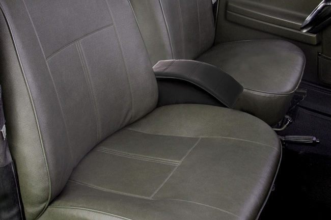 Подлокотник ВАЗ 2101-07 МЯГКИЙ /БЕЗ ПЕПЕЛЬНИЦЫ/ /ЧЕРНЫЙ/